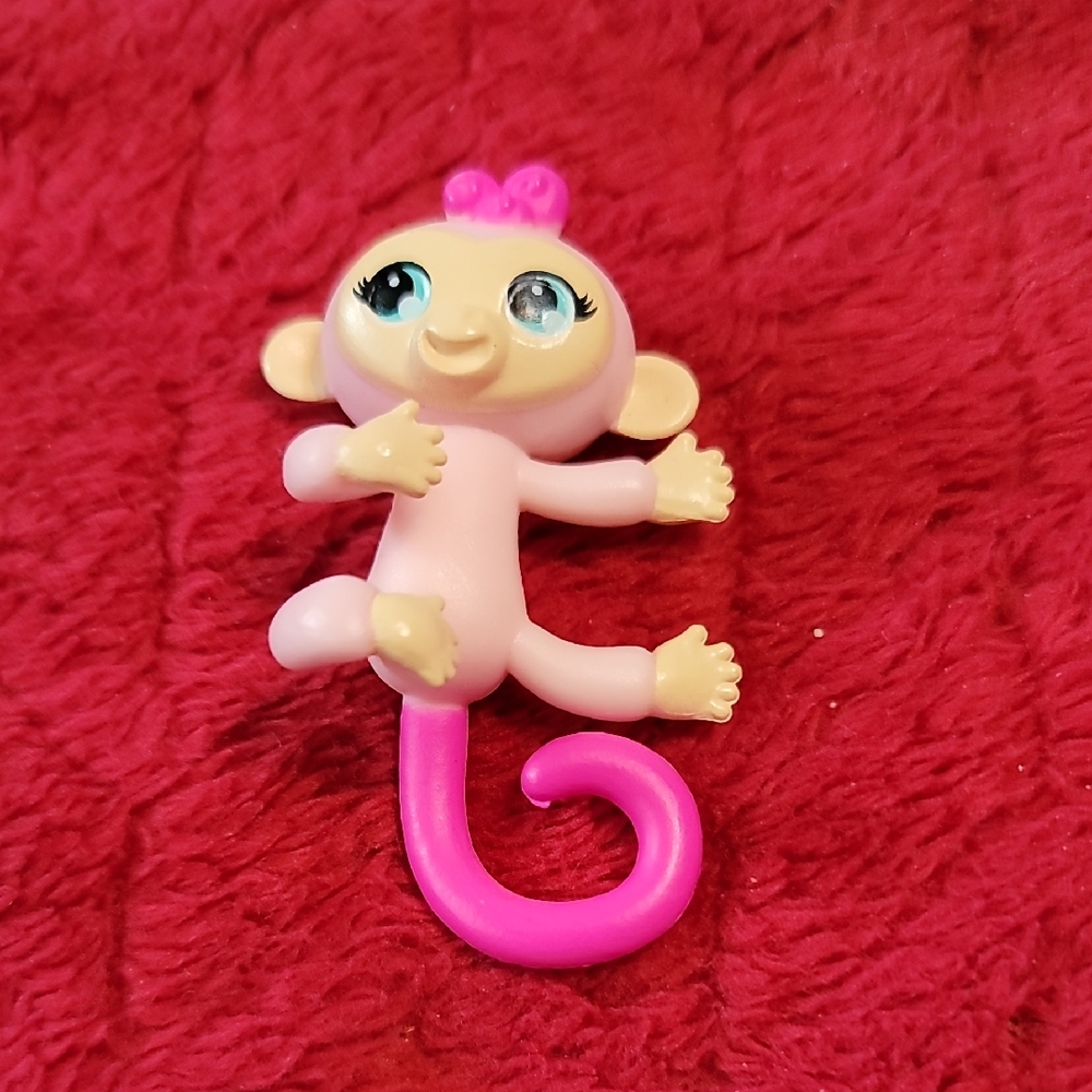 Fingerlings Minis – Series 2 Arianna The Monkey Figure
